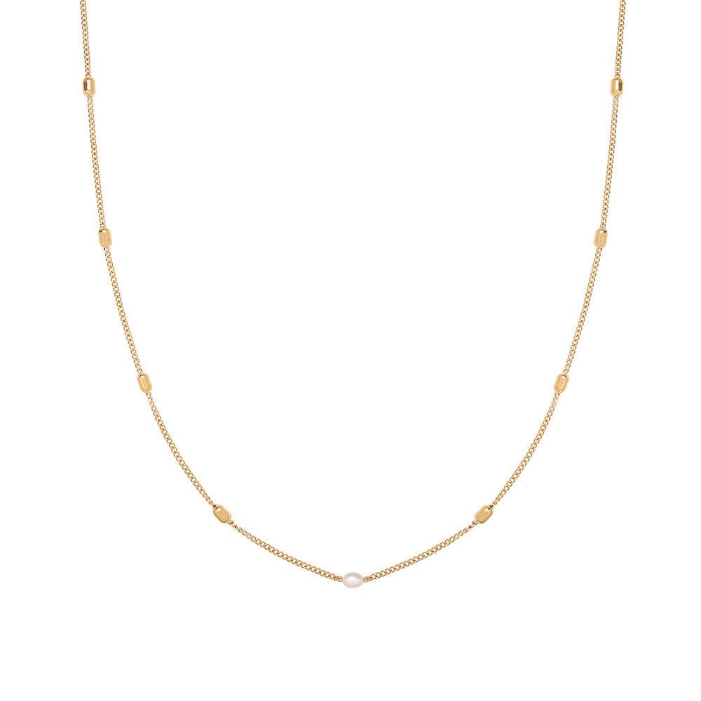 Cool-style 18K Gold-plated pearl choker necklace with a delicate gold chain and rice-bead accents